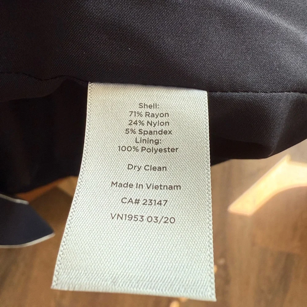 NWT: Talbots Women's Classic Navy Blazer with White Trim, 18W - Picture 7 of 8